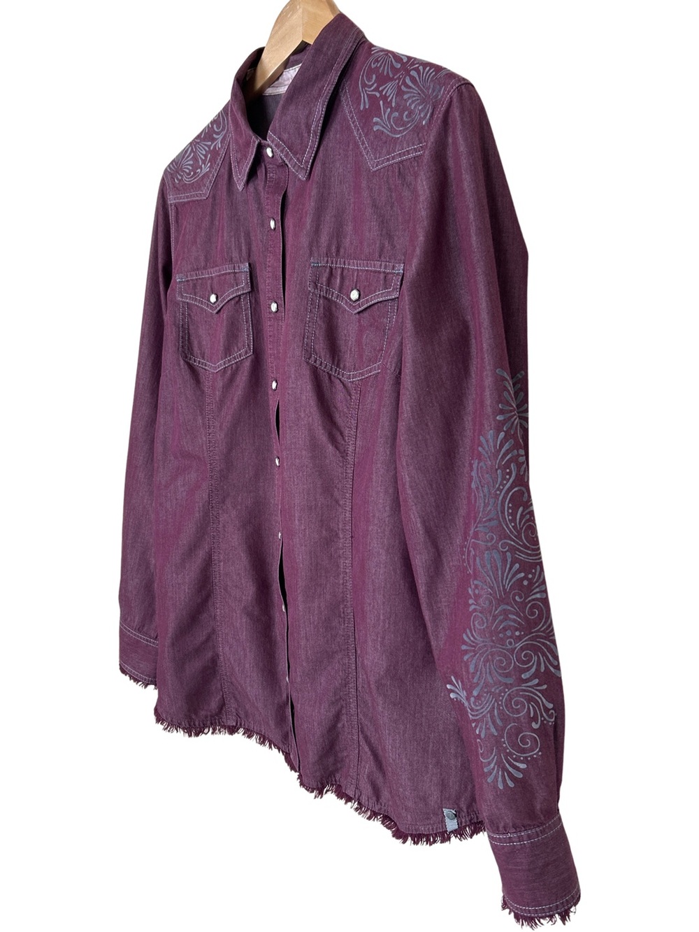 Noble Outfitters Rock & Roll Western Snap Distressed Hem Shirt - XL - Deep Wine